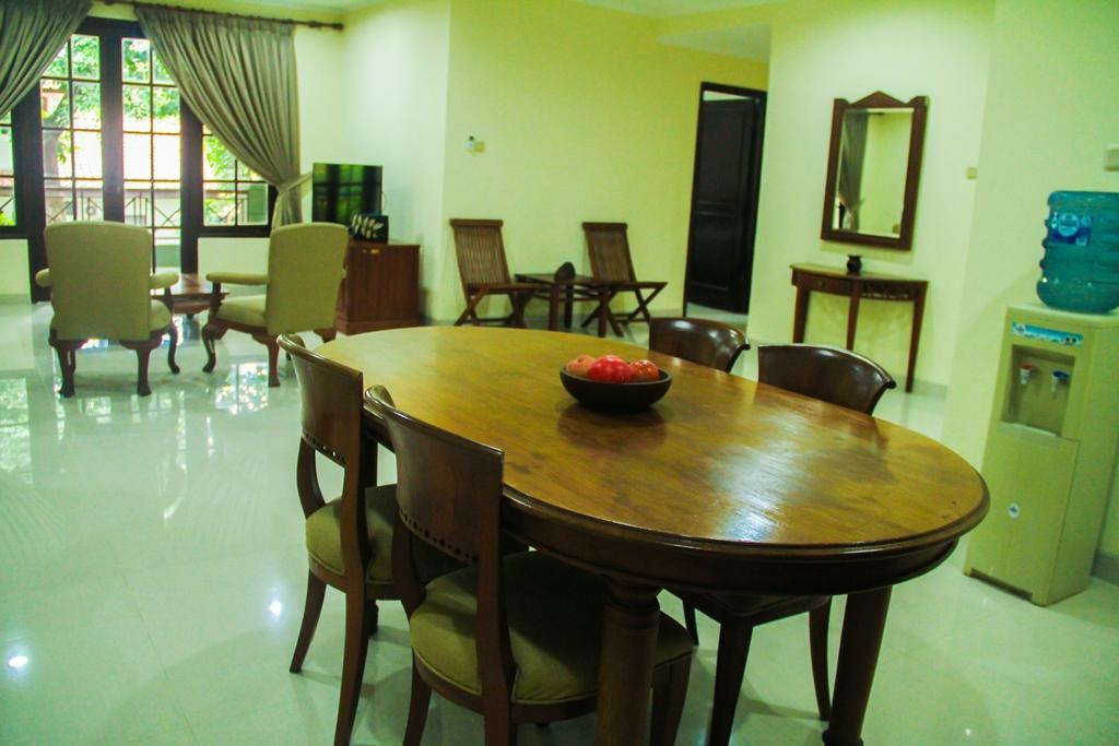 Country Woods Jakarta Aparthotel Cilandak  ภายนอก รูปภาพ